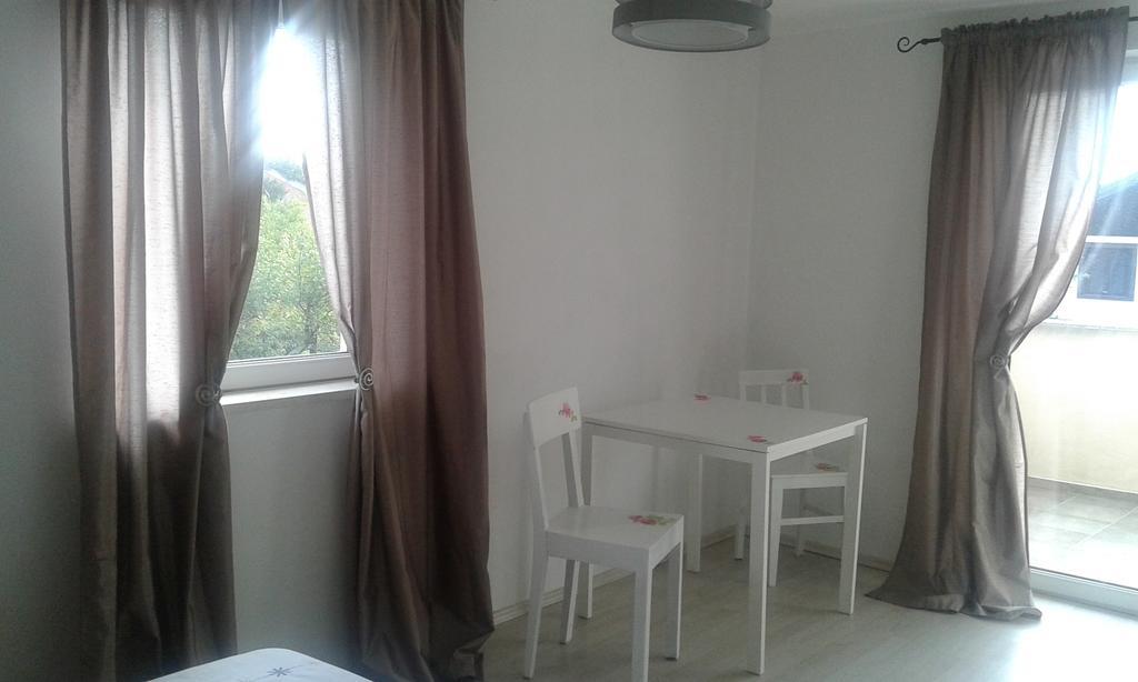 Apartment Casa Eni Drazice Екстериор снимка
