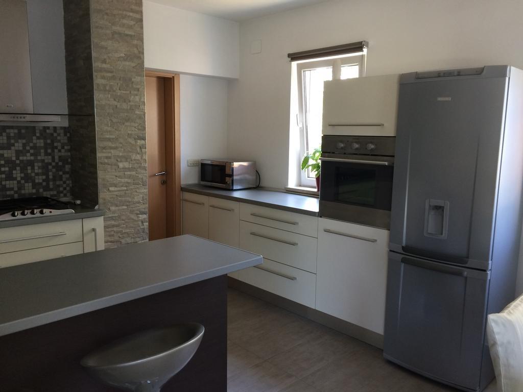 Apartment Casa Eni Drazice Екстериор снимка