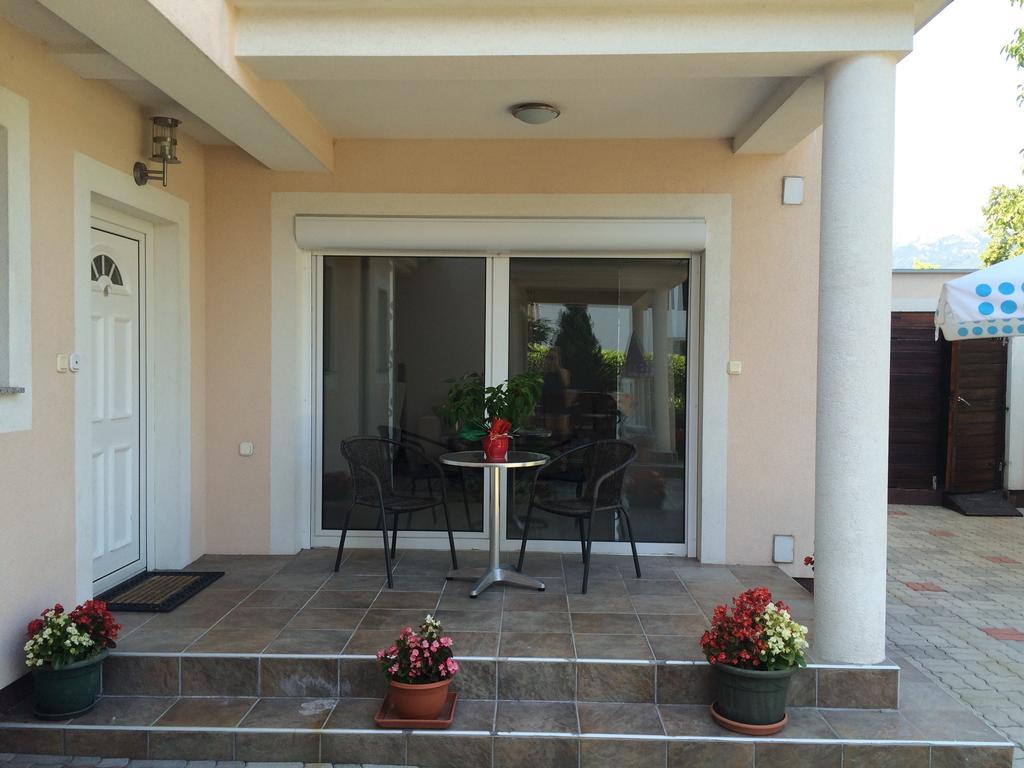 Apartment Casa Eni Drazice Екстериор снимка
